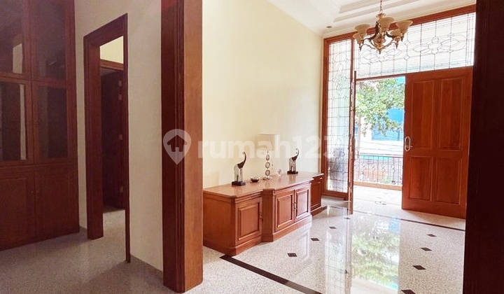 Rumah 2 Lantai Ex Kantor Bagus di Cideng Jakarta Pusat 1