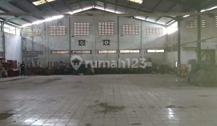 Gudang Sudah Renovasi Siap Pakai di Jalan Tole Iskandar Depok Jawa Barat 6