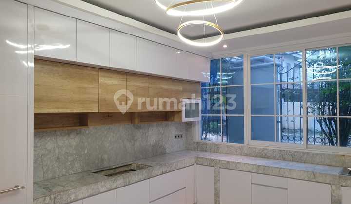 Rumah Hoek 3lt Bagus di Bukit Gading Mediterania Kelapa Gading Jakarta Utara 2
