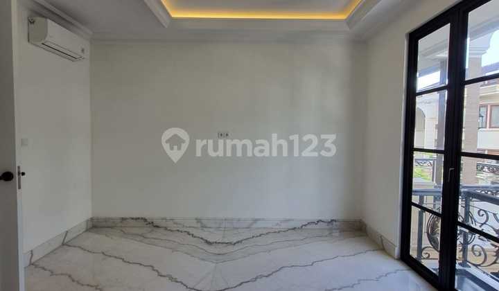 Rumah mewah baru gress di cluster eksklusif Villa Gading Indah - Kelapa Gading Jakarta Utara Rumah mewah baru gress di cluster eksklusif Villa Gading Indah - Kelapa Gading Jakarta Utara