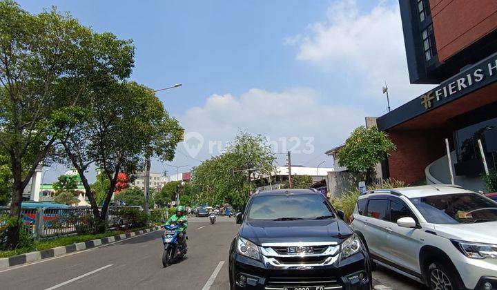 Rumah komersil di pinggir jalan raya Perserikatan - Rawamangun Jakarta Timur 1