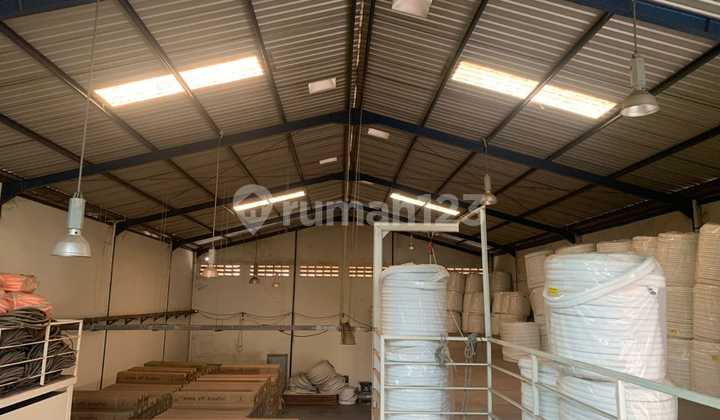 Neat, ready-to-use warehouse in Marunda Center. Neat, ready-to-use warehouse in Marunda Center.