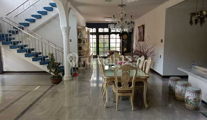 Corner house nice furnished in Kelapa Cengkir - Kelapa Gading North Jakarta 2