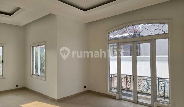 Rumah hoek bagus siap pakai di Royal Gading Mansion - Kelapa Gading Jakarta Utara 2