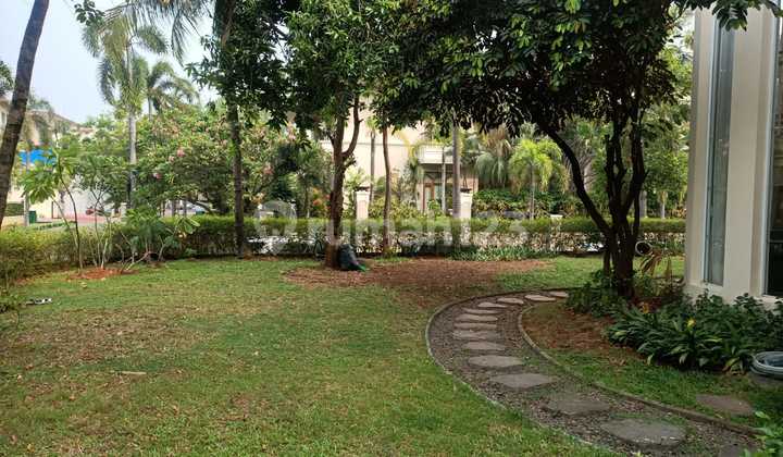 Rumah mewah di cluster eksklusif Bukit Gading Villa - Kelapa Gading Jakarta Utara