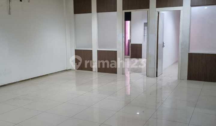 Nice flood-free shophouse at Kirana Boutique Office - Kelapa Gading, North Jakarta