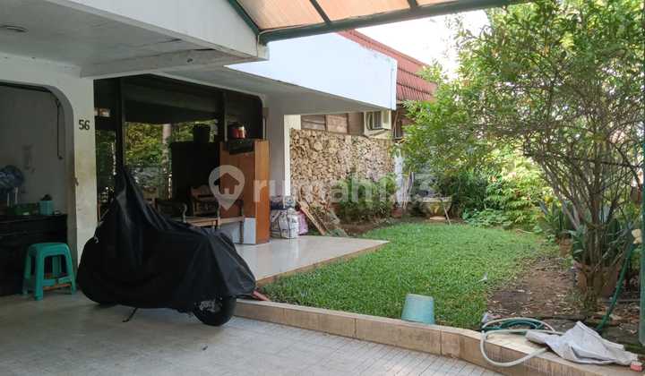 Dijual rumah tua hitung tanah di Pulomas Barat - Jakarta Timur