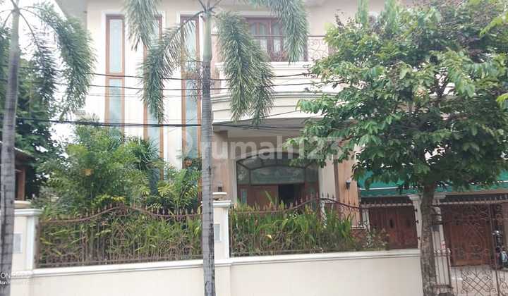 Dijual rumah hoek siap huni di Gading Kirana - Kelapa Gading Jakarta Utara