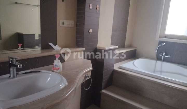 Rumah Bagus Lux di Cluster Eksklusif Bukit Gading Mediterania - Kelapa Gading Jakarta Utara