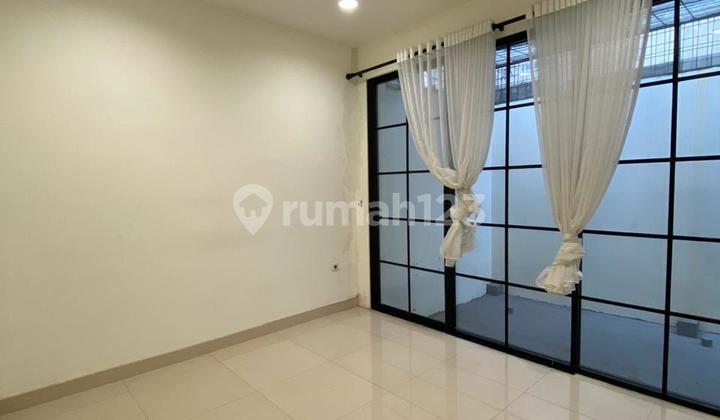 Rumah bagus minimalis di Janur Elok - Kelapa Gading