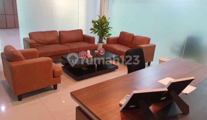 Gedung di Lokasi Elite Dharmawangsa - Kebayoran Baru Jakarta Selatan