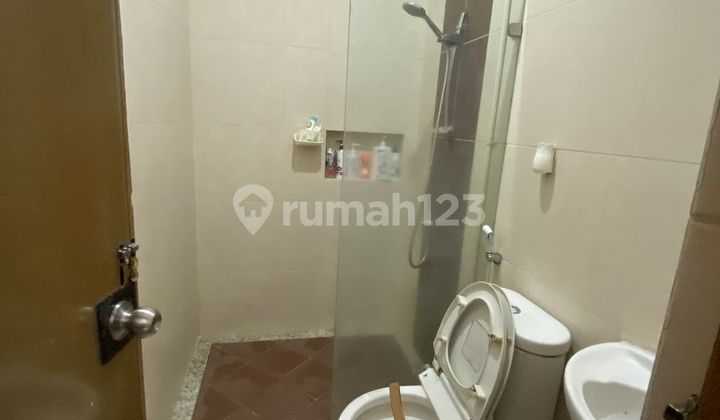 Disewakan Rumah Cantik Siap Huni 4 Kamar, Akses Mudah ke Pusat Kota 2