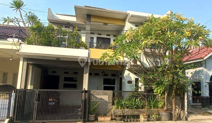 Dijual Rumah Siap Huni di Grand Galaxi City Bekasi 2 Lantai SHM Bagus 1