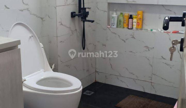 Dijual Rumah Full furnish di Permata Puri Laguna Mekarsari Depok 3 Lantai SHM 2