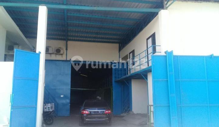Ready-to-Use Warehouse Container Access Flood-Free Double Gate Osowilangun Permai