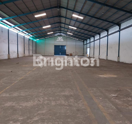 Ready-to-Use Warehouse with Container Access Near Bumi Maspion Port Toll Road, Romokalisari, Flood-Free