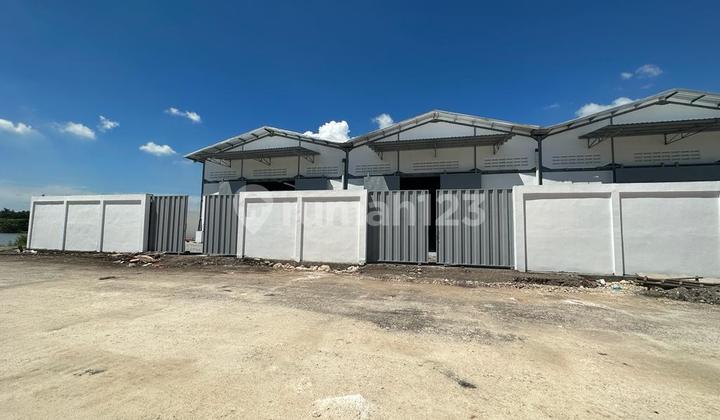 New Romokalisari Warehouse Estate Fresh Double Gate Private Yard
