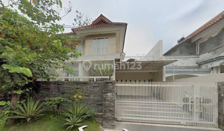 Rumah Graha Family Row Lebar American Style Siap Huni Cluster Elite Surabaya Barat 1