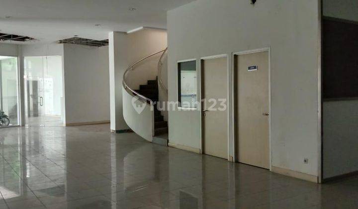 Ruko di Mayjen Sungkono, Surabaya 1.000 M Ruko Bangunan Ex Showroom Siap Pakai Nol Jalan Komersial Area Mayjen Sungkono 1