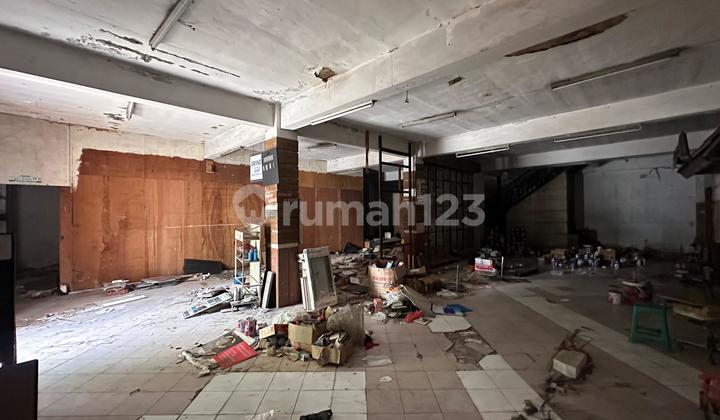 Ruko Raya Dharmahusada Nol Jalan Komersial Area Cocok untuk Cafe