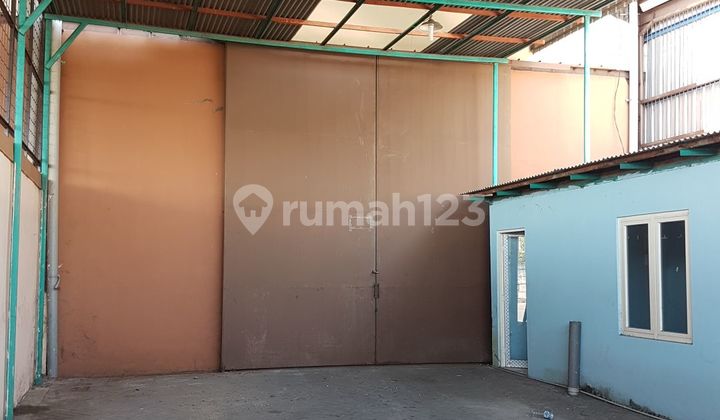 Ready-to-Use Warehouse with Double Gate Container Access, Mutiara Tambaklangon