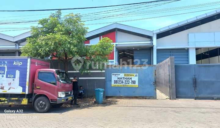 Gudang Akses Kontainer Murah Siap Pakai Double Gate Halaman Pribadi Central Industrial Park Lingkar Timur Sidoarjo