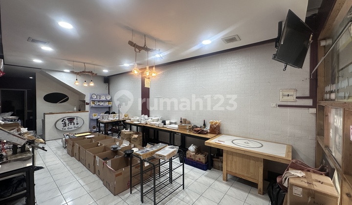 Strategic Row of Hokky Area, Busy, Affordable, Loop Graha Family Shop House.