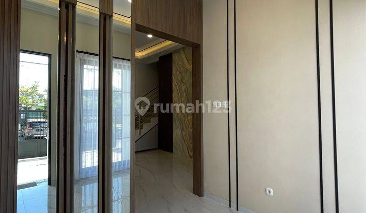 Rumah 2 Lantai Baru Semi Furnished SHM di Sutorejo Prima Selatan, Surabaya 2