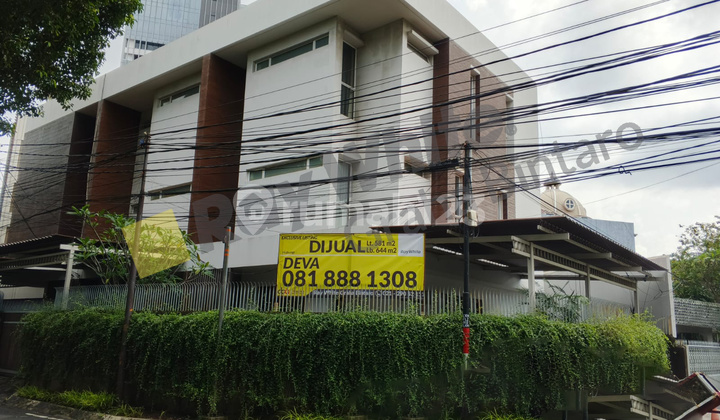 Dijual Rumah 3 Lantai Menteng Jl. Cut Nyak Dien Modern Design Lokasi Premium dan Strategis Full Furnished SHM Dijual Rumah 3 Lantai Menteng Jl. Cut Nyak Dien Modern Design Lokasi Premium dan Strategis Full Furnished SHM