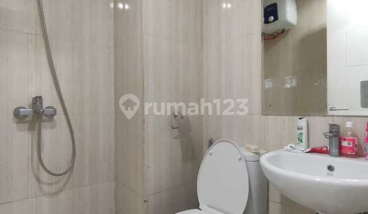 Apartement Studio Bagus Sekali Furnish Dekat Aeon Mall Sentul City Bogor 10