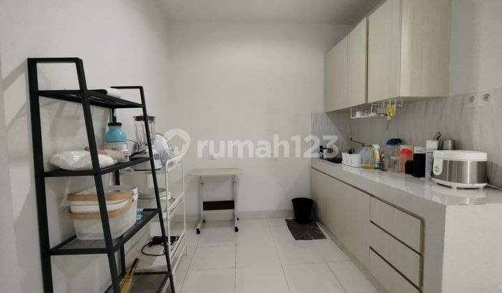 Apartment Siap Huni di Lantai 15 View Aeon Mall Lokasi Strategis Sentul City, Bogor