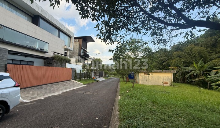 Ready-to-Occupy Home, Facing Green Area, With Private Swimming Pool, Sentul City Bogor. 2