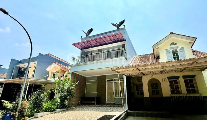 Ready-to-live House for Rent in Front of Green Area, 5 Minutes to Sentul City Toll Exit, Bogor Ready-to-live House for Rent in Front of Green Area, 5 Minutes to Sentul City Toll Exit, Bogor