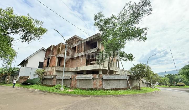 Rumah dengan Bangunan Kokoh,Hook,View Lepas di Cluster Exclusive,Sentul City, Bogor