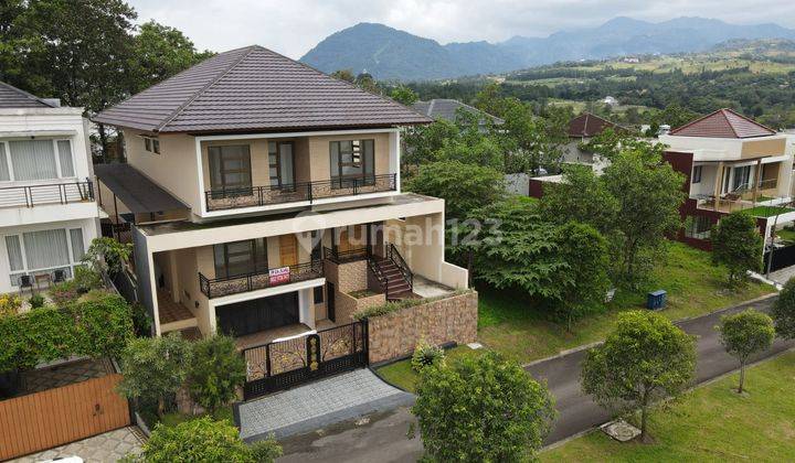 Rumah 3 Lantai Depan Green Area Sentul City Bogor 1