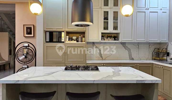 A good luxury house in a strategic location in Pejaten, South Jakarta 2
