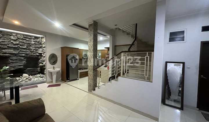 Rumah Langka Harga Termurah di Singgasana Pradana, Bandung