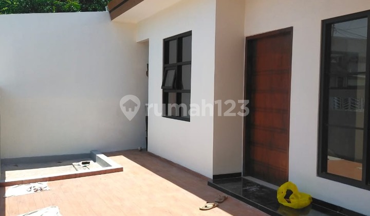 Ready-to-live minimalist new house with SHM (Certificate of Title) in Kopo Permai, Bandung. 2