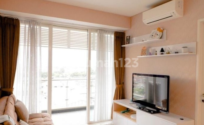 Apartemen 2 BR furnished harga murah di Landmark Residence 2