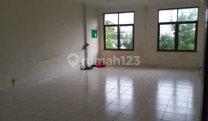 Ruko Premium Lokasi Strategis di Gatot Subroto 1
