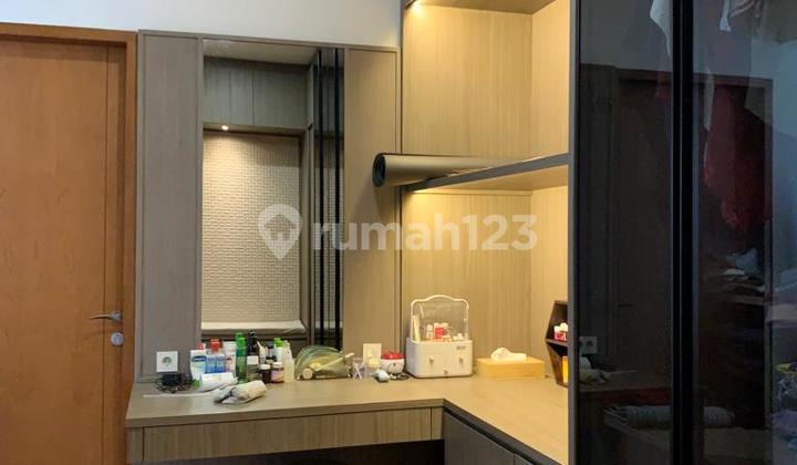 Rumah Mewah Minimalis Modern di Komplek Sakura 6