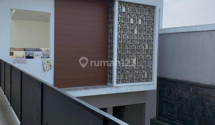 Rumah Mewah Minimalis Modern di Komplek Sakura 9