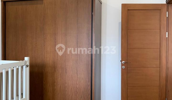 Rumah Mewah Minimalis Modern di Komplek Sakura 16