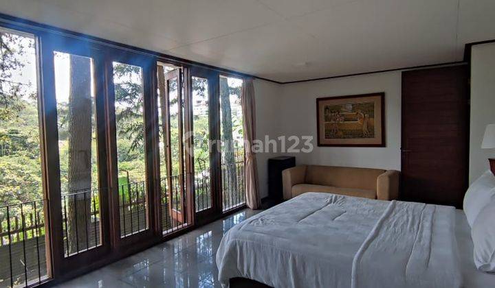 Rumah Konsep Villa Ubud di Area Ciumbuleuit 19