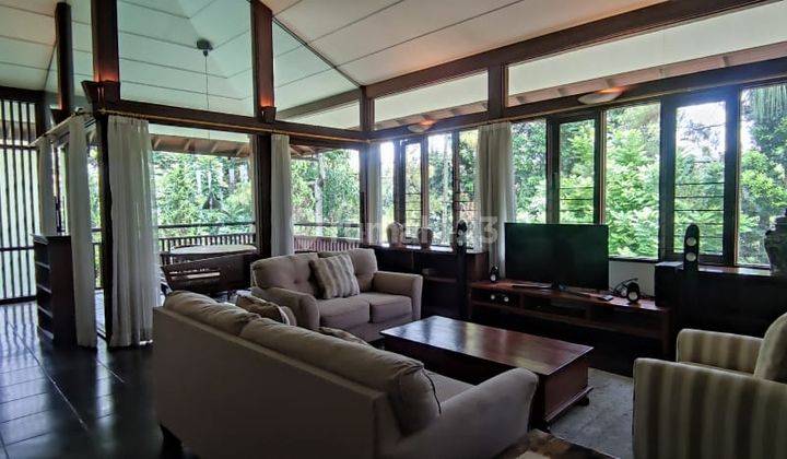 Rumah Mewah Konsep Villa Ubud di Area Ciumbuleuit 3
