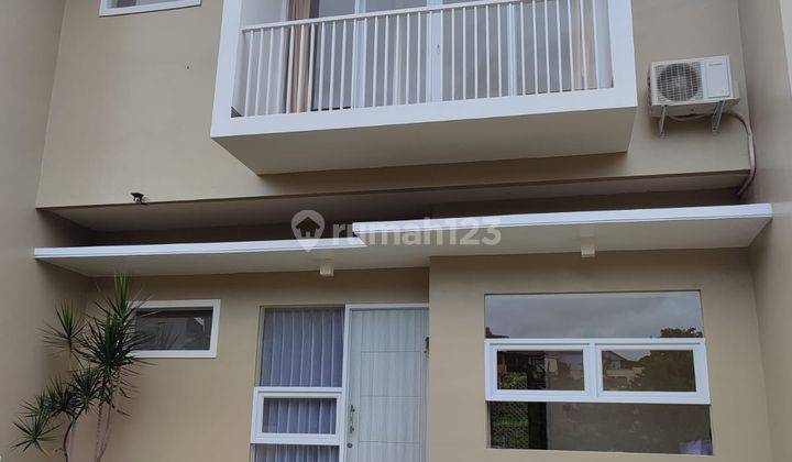 Rumah Baru 2 Lantai Modern Minimalis di Cipaku 1