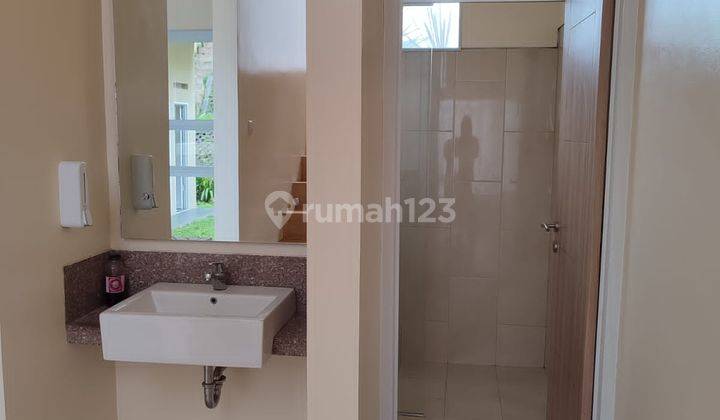 Rumah Baru 2 Lantai Modern Minimalis di Cipaku 5