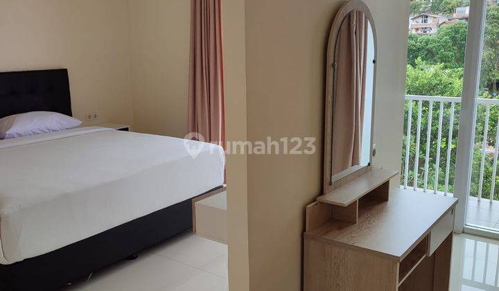 Rumah Baru 2 Lantai Modern Minimalis di Cipaku 9