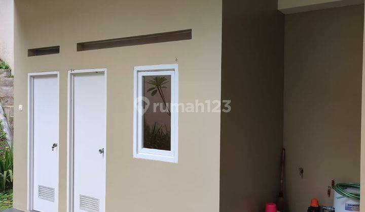Rumah Baru 2 Lantai Modern Minimalis di Cipaku 15