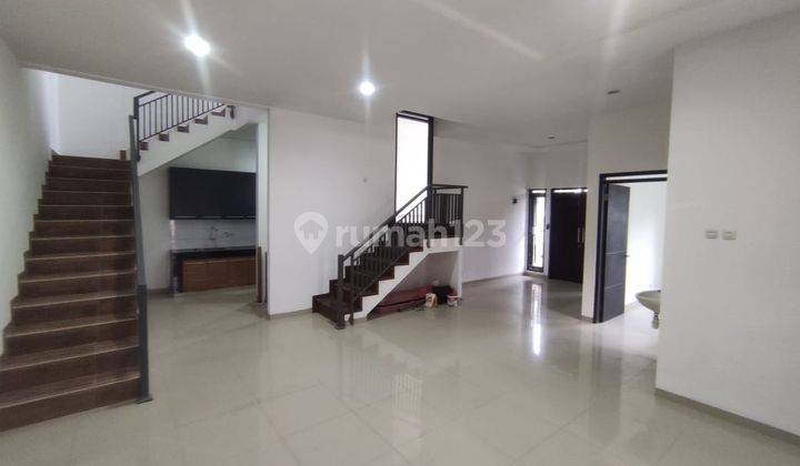 Rumah Sangat Bagus Dan Minimalis di Pondok Hijau 4